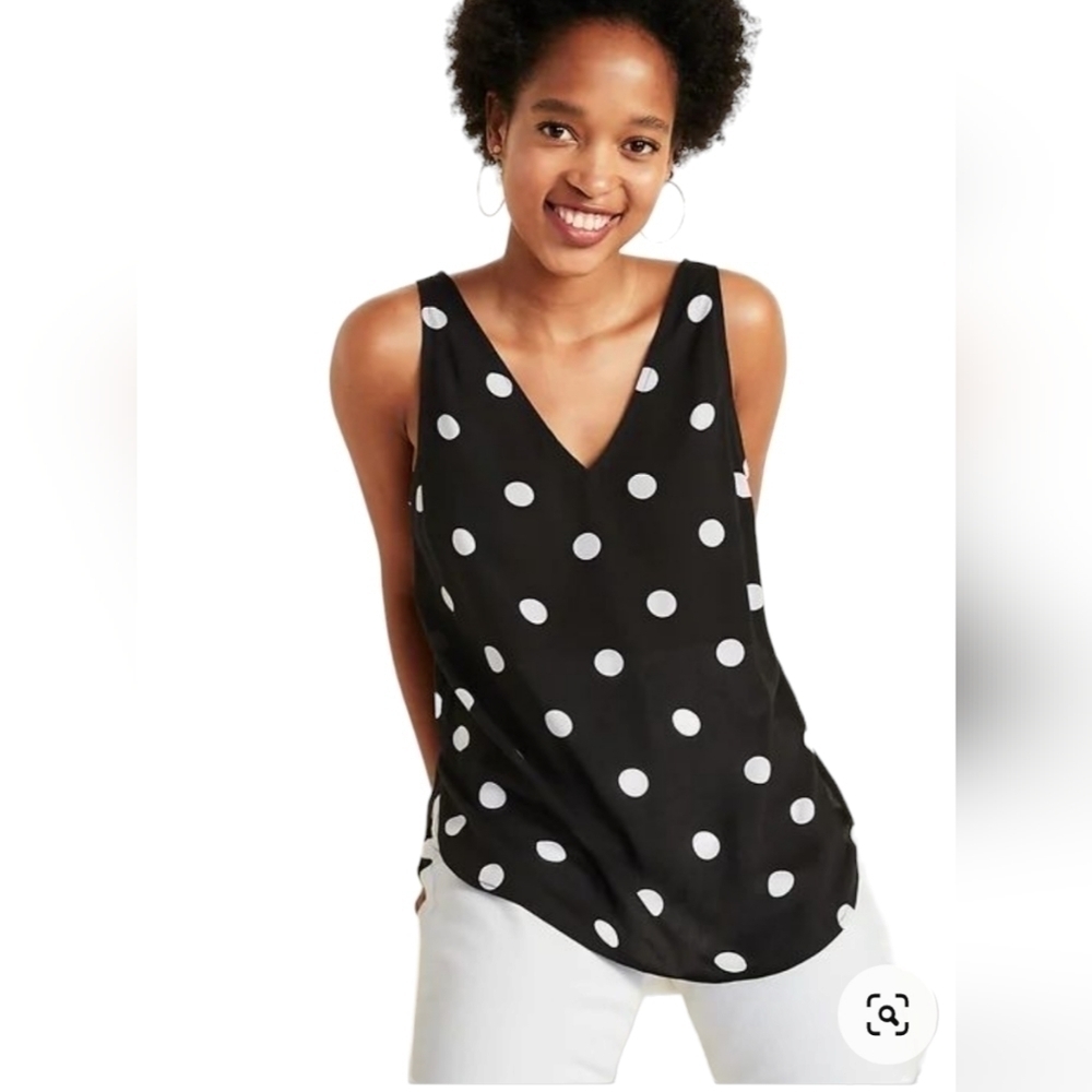 Old Navy Dot Sleeveless V Neck Top Medium